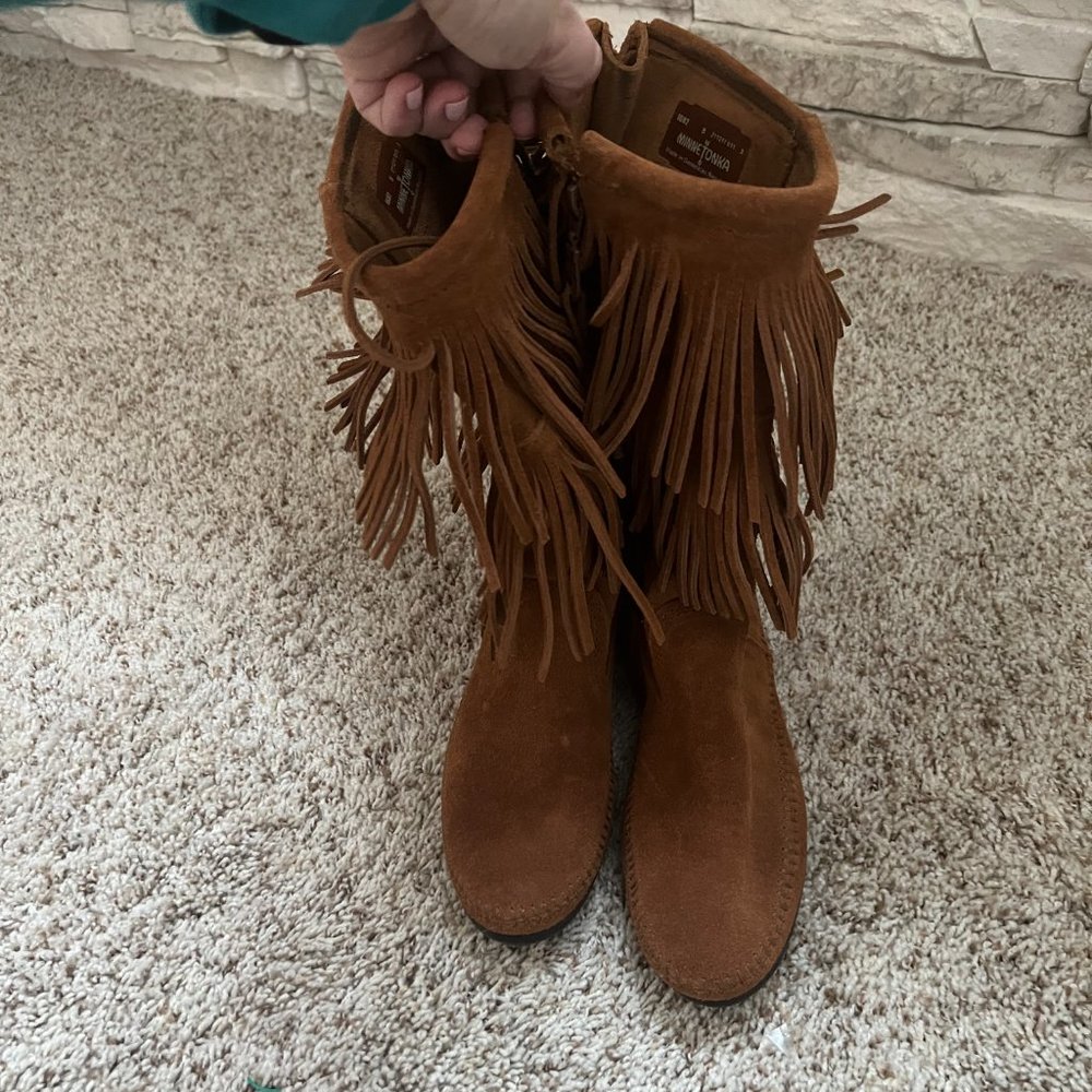 Minnetonka Two Layer Fringe Mocassin Boots Brown 8